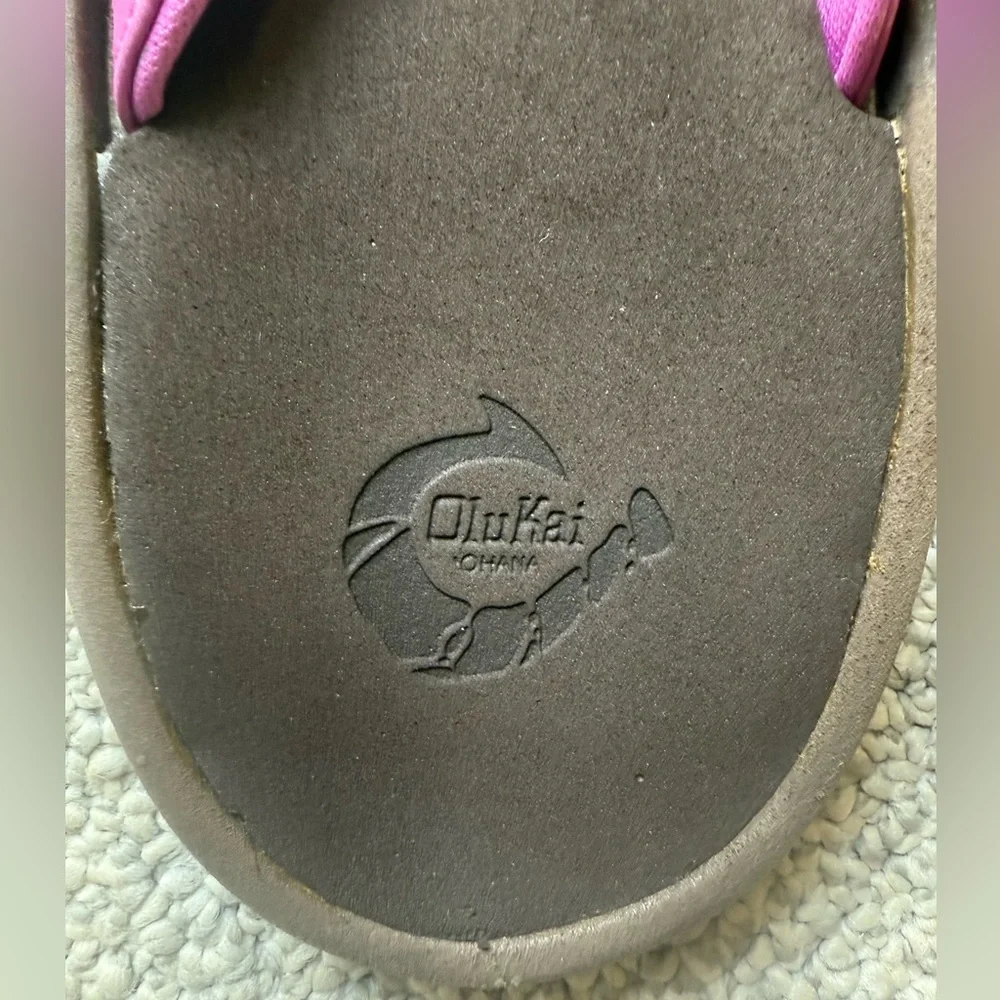 Olukai Women’s Flip Flops - Picture 2 of 5